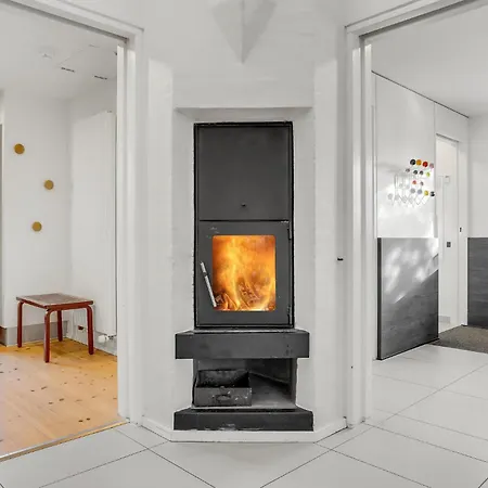 2 Bedroom Lovely In *
