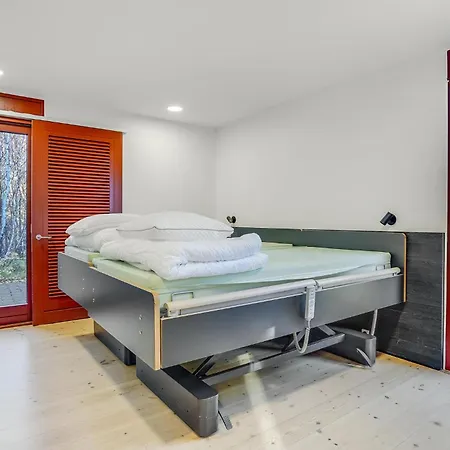 2 Bedroom Lovely In Feriehus Grenå