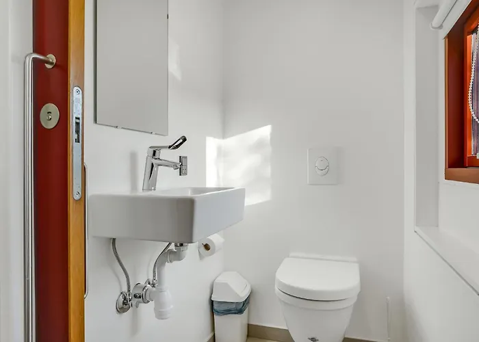 2 Bedroom Lovely In Casa vacanze Grenå