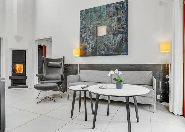 2 Bedroom Lovely In *